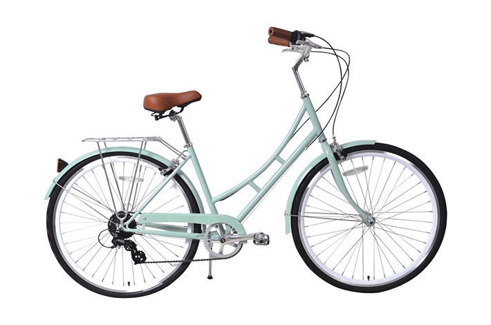 Il produttore di biciclette di città introduce il processo di perdita di peso utilizzando bici da filatura